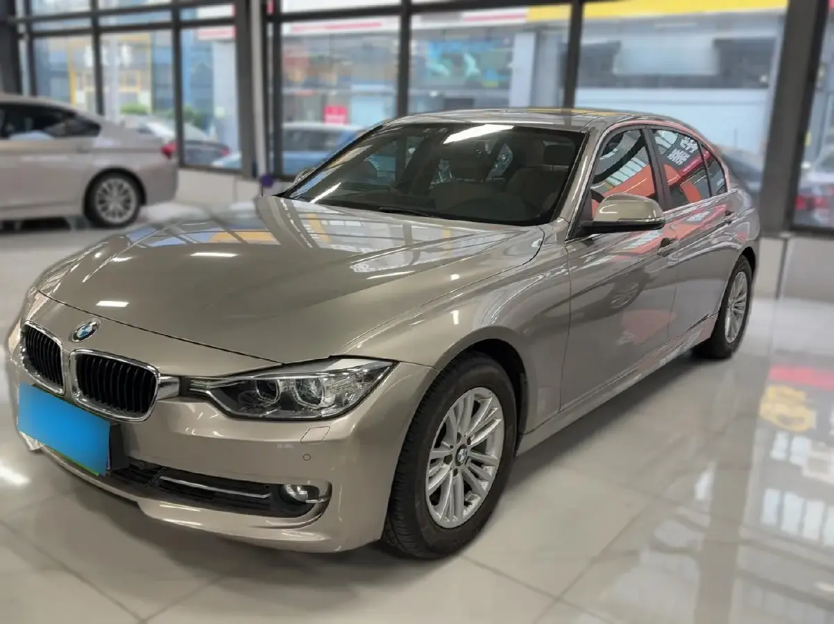 2014 BMW 3 Series 2.0T 184HP L4 8AT