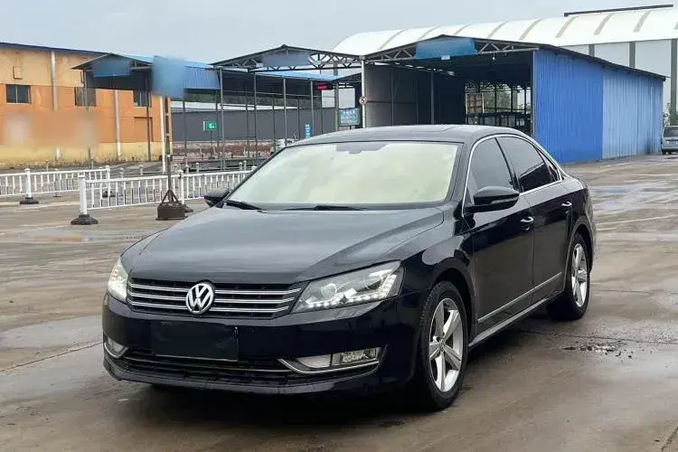 2014 Volkswagen Passat 1.8T 160HP L4 7DCT