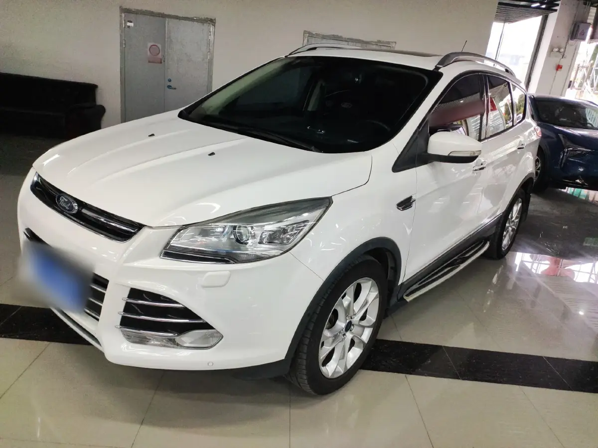 2015 Ford Kuga 2.0T 242HP L4 6AT