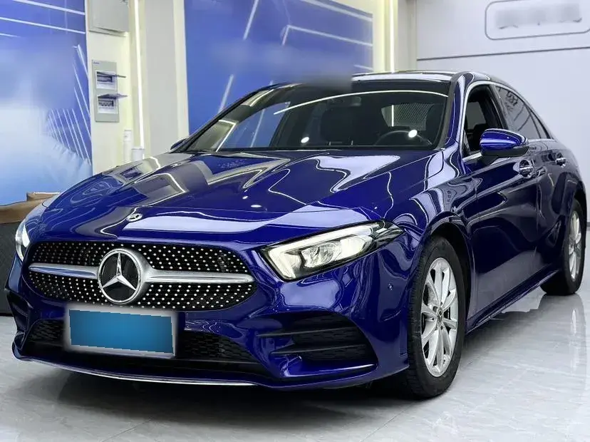 2020 Mercedes-Benz A Class 1.3T 163HP L4 7DCT