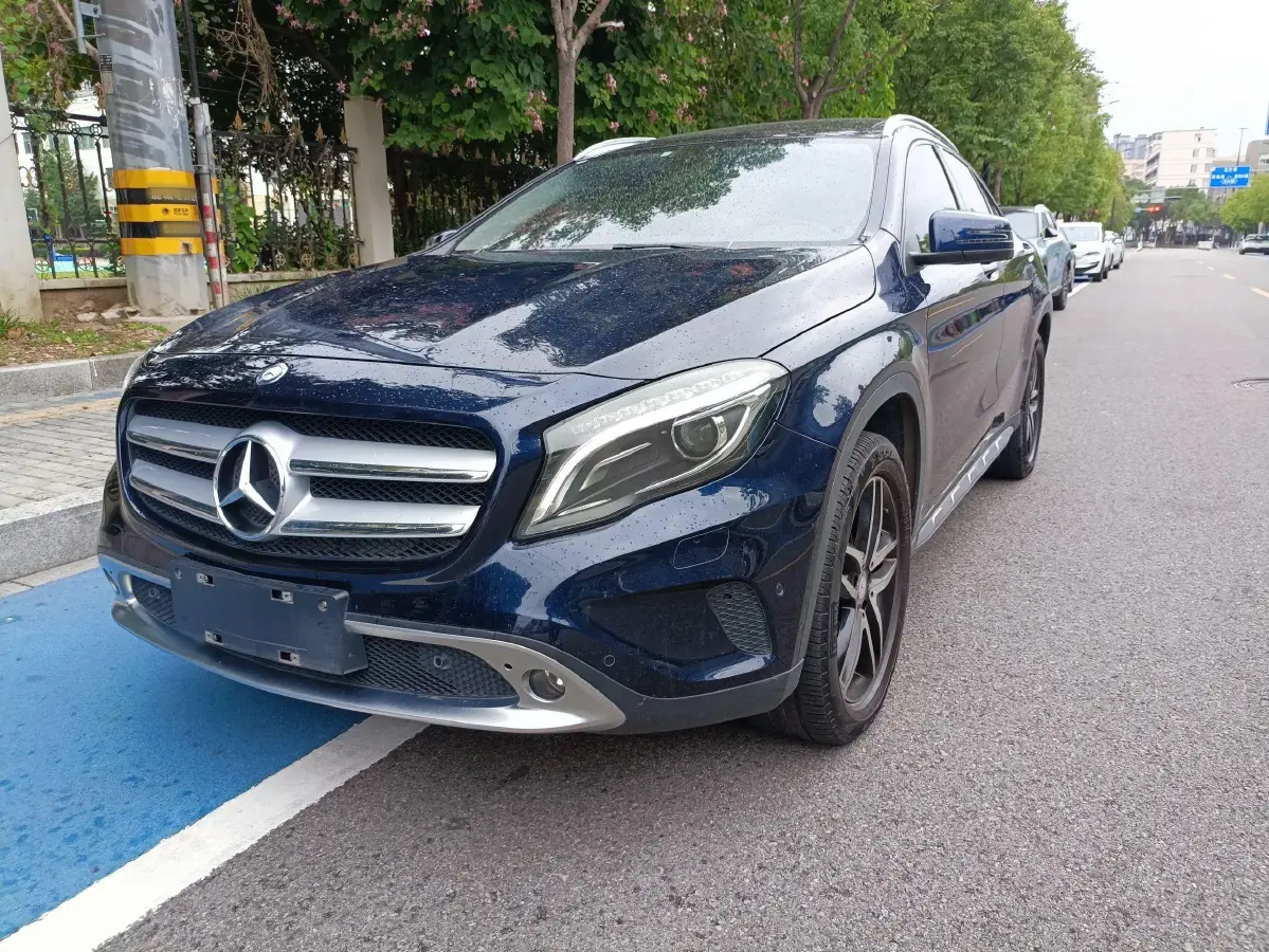 2015 Mercedes-Benz GLA Class 2.0T 184HP L4 7DCT