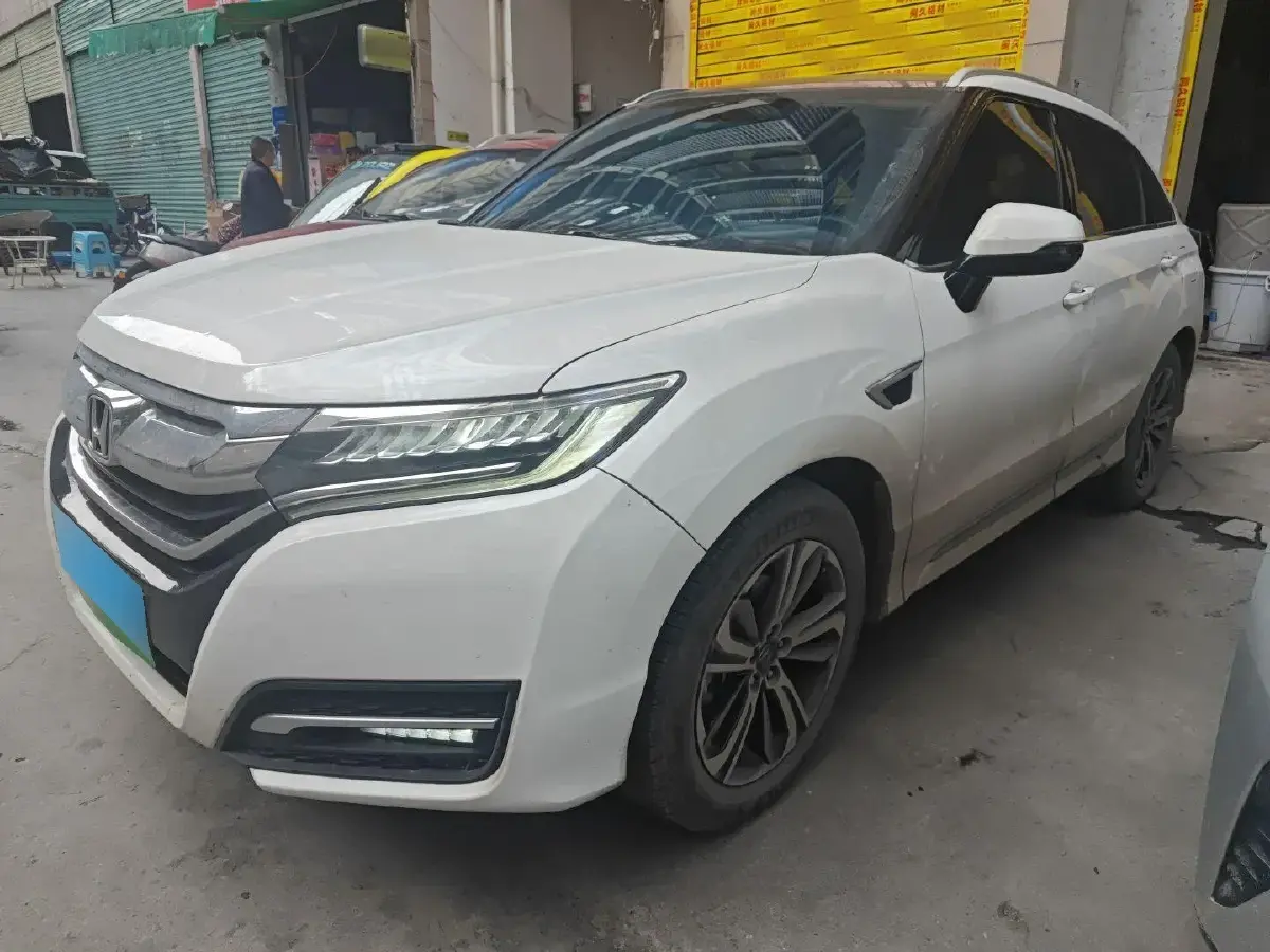 2017 Honda UR-V 2.0T 272HP L4 9AT