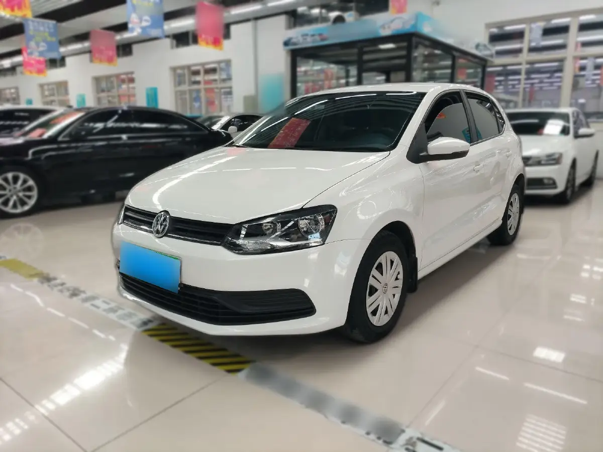 2016 Volkswagen Polo 1.4L 90HP L4 6AT