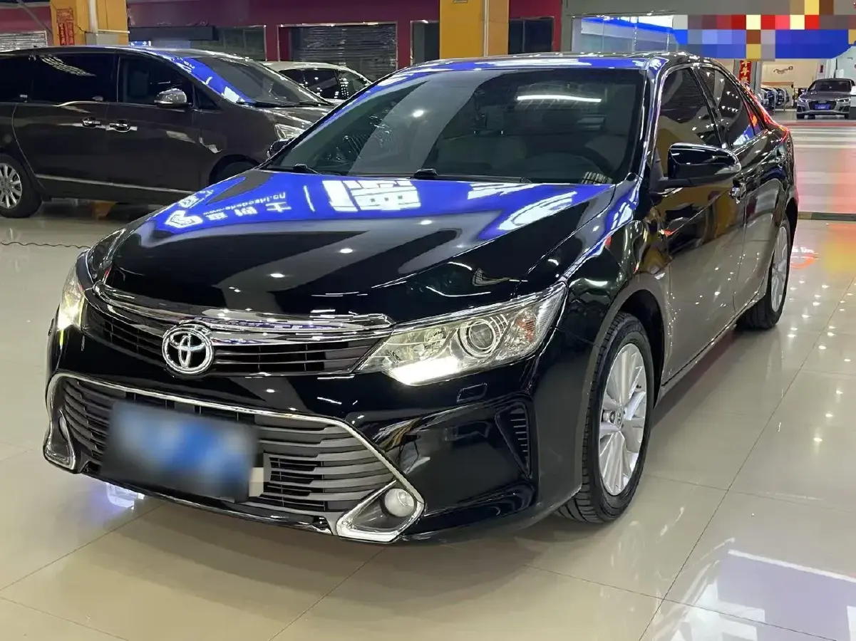 2015 Toyota Camry 2.5L 184HP L4 6AT