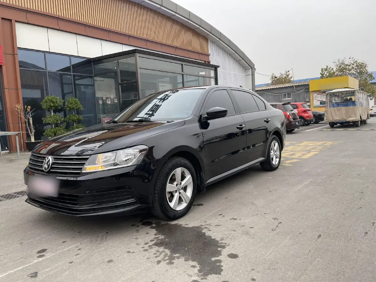 2015 Volkswagen Lavida 1.6L 110HP L4 5MT