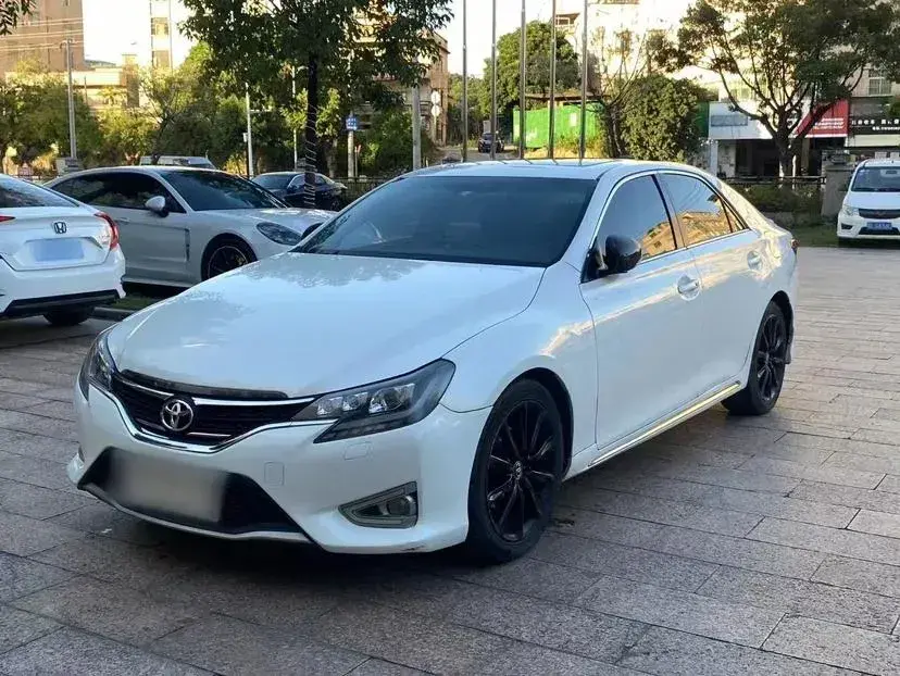 2013 Toyota Reiz 2.5L 193HP V6 6AT