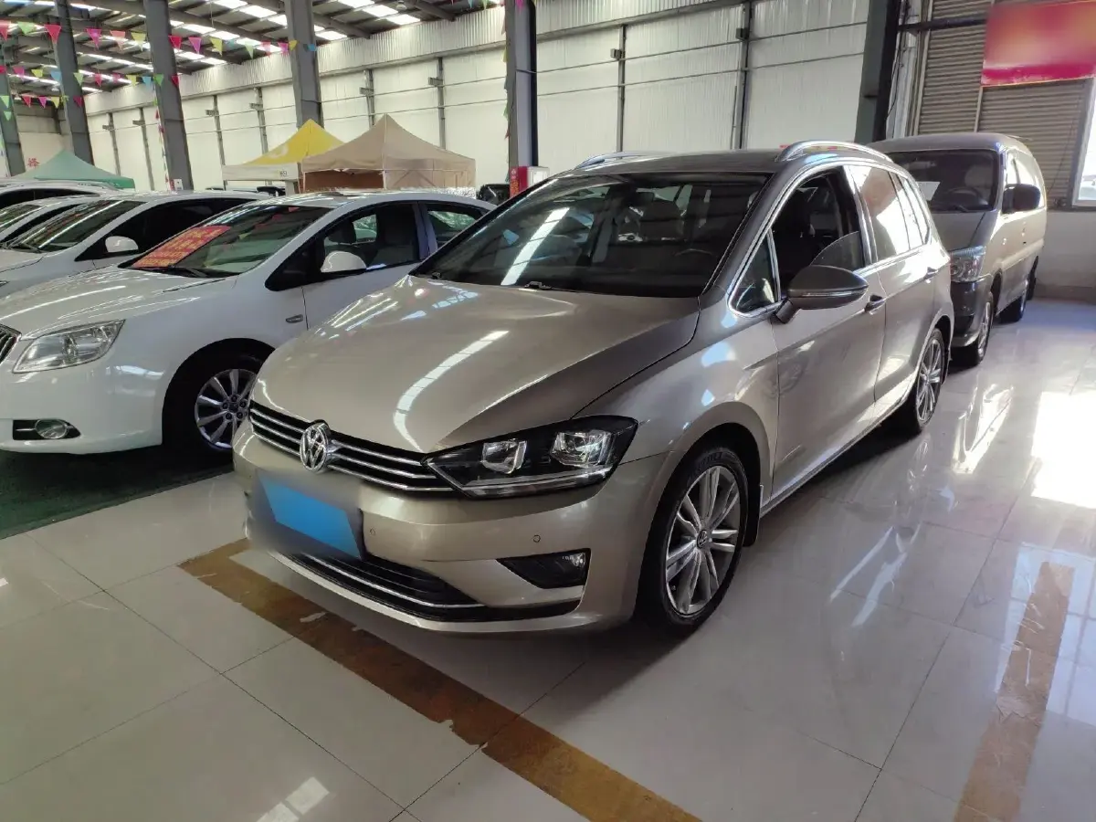 2016 Volkswagen Golf Sportsvan 1.4T 150HP L4 7DCT