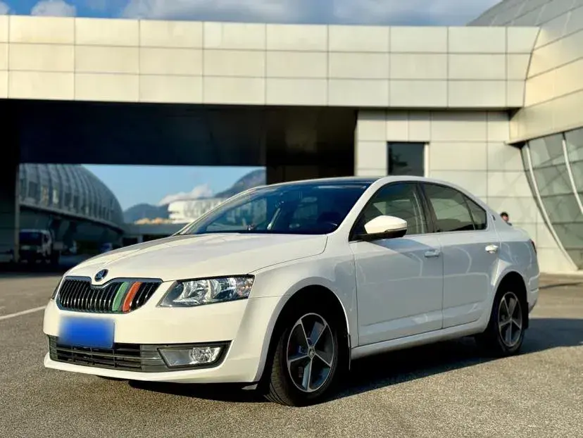 2016 Skoda Octavia 1.6L 110HP L4 6AT