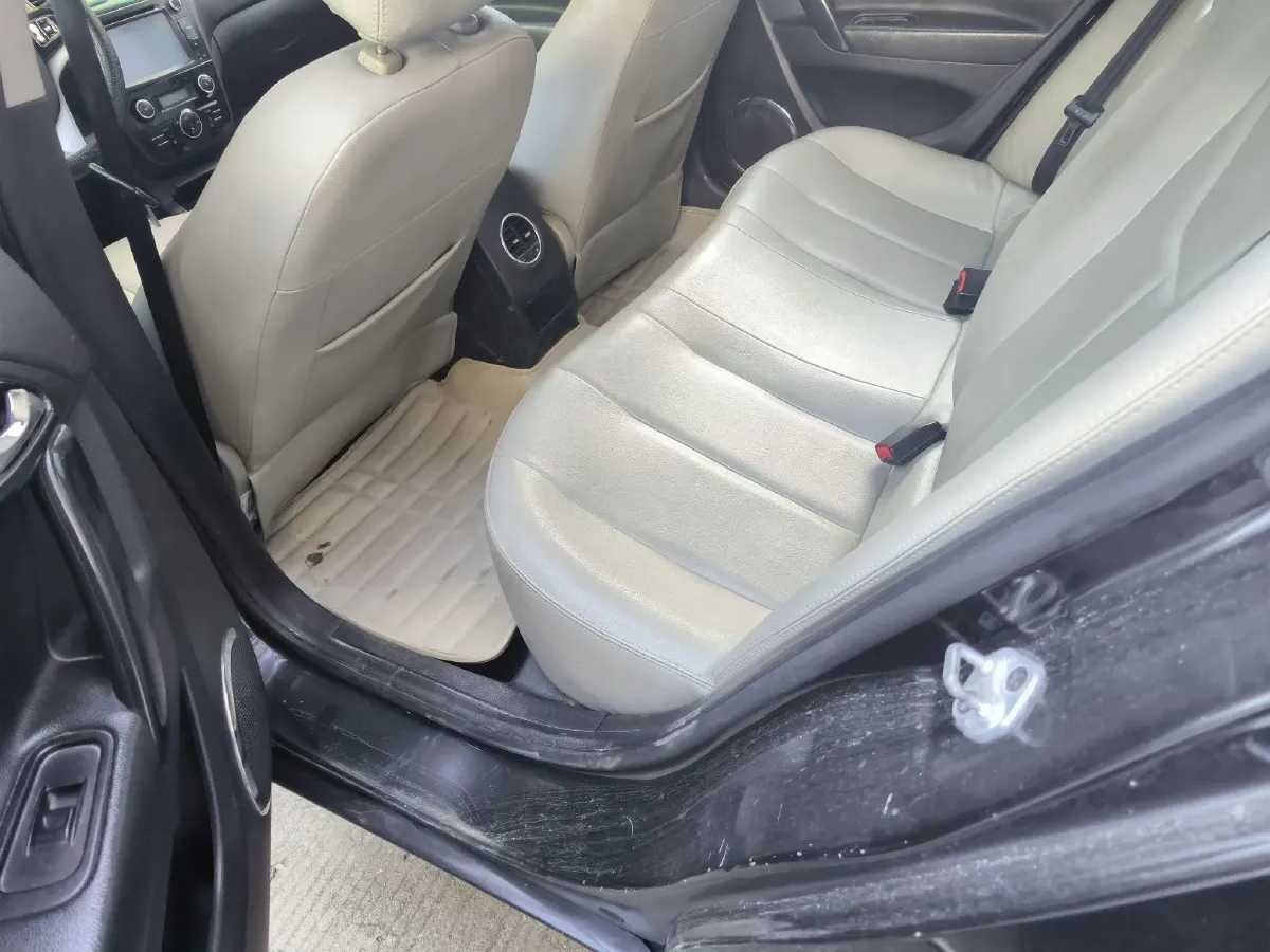 2012 JAC HeYue 1.5L 113HP L4 5MT,autocango,china used car exporter,china ev exporter,chinese used car exporter,chinese used ev exporter