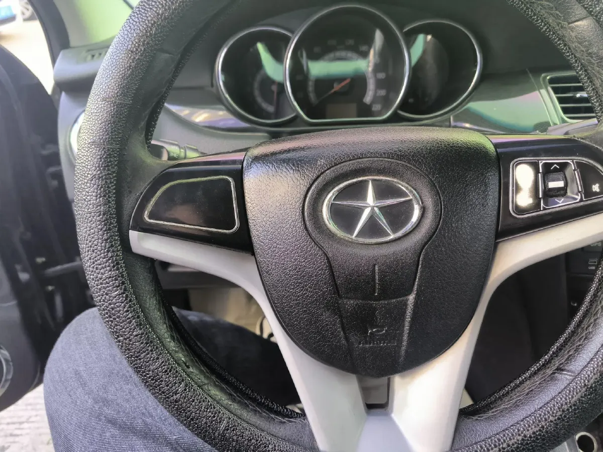 2012 JAC HeYue 1.5L 113HP L4 5MT,autocango,china used car exporter,china ev exporter,chinese used car exporter,chinese used ev exporter