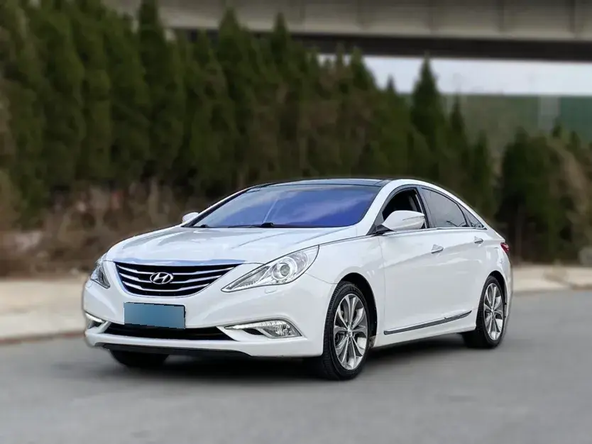 2015 Hyundai Sonata 2.4L 173HP L4 6AT