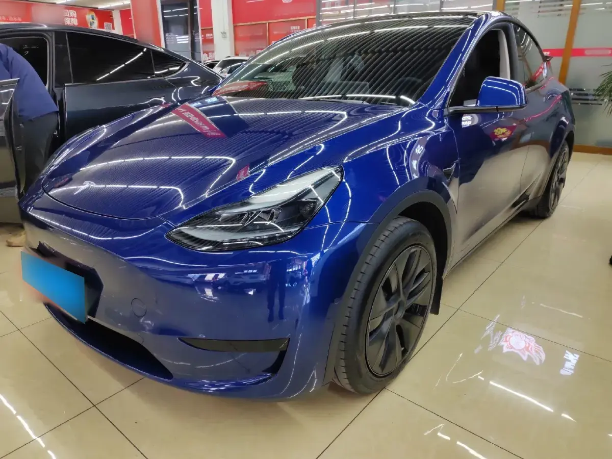 2023 Tesla Model Y BEV 60KWH