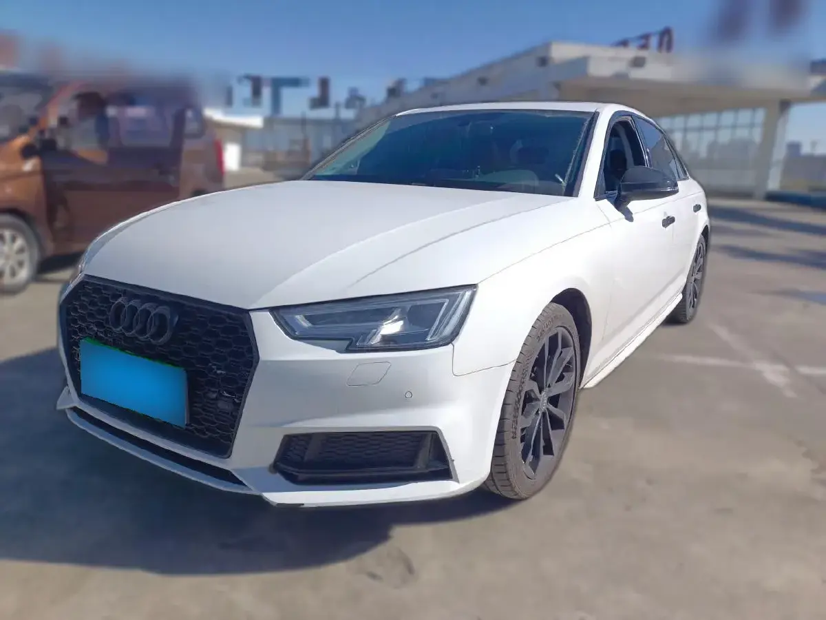 2018 Audi A4L 2.0T 190HP L4 7DCT