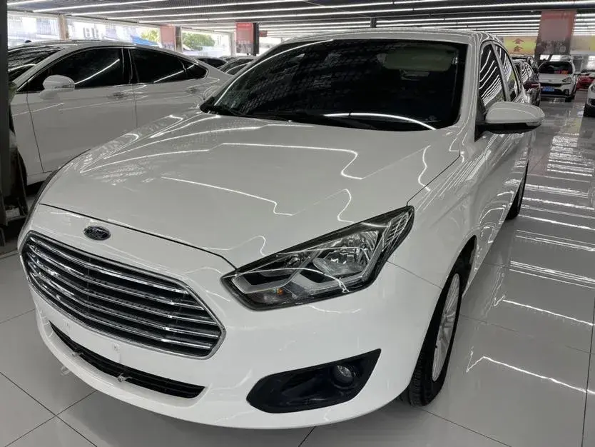 2015 Ford Escort 1.5L 113HP L4 6AT