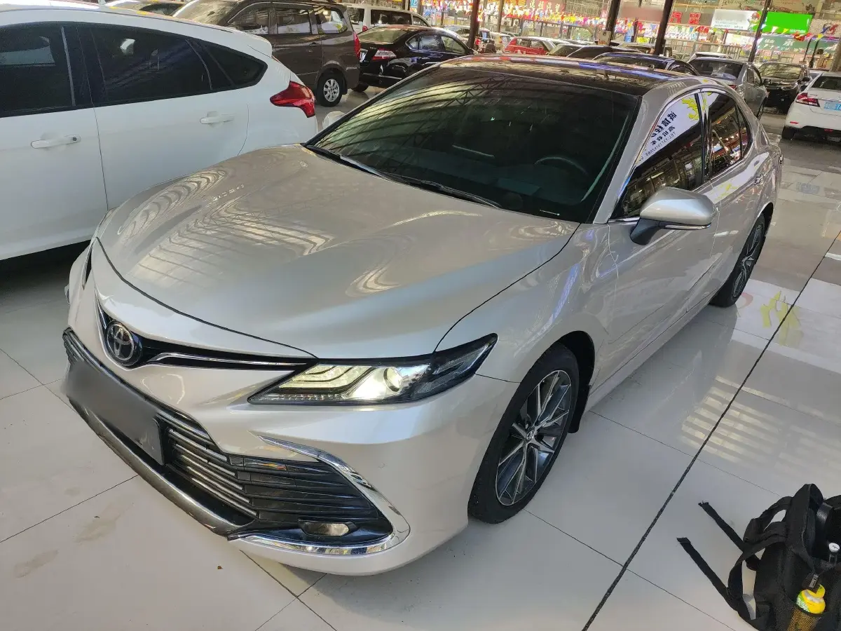 2021 Toyota Camry 2.5L 209HP L4 8AT