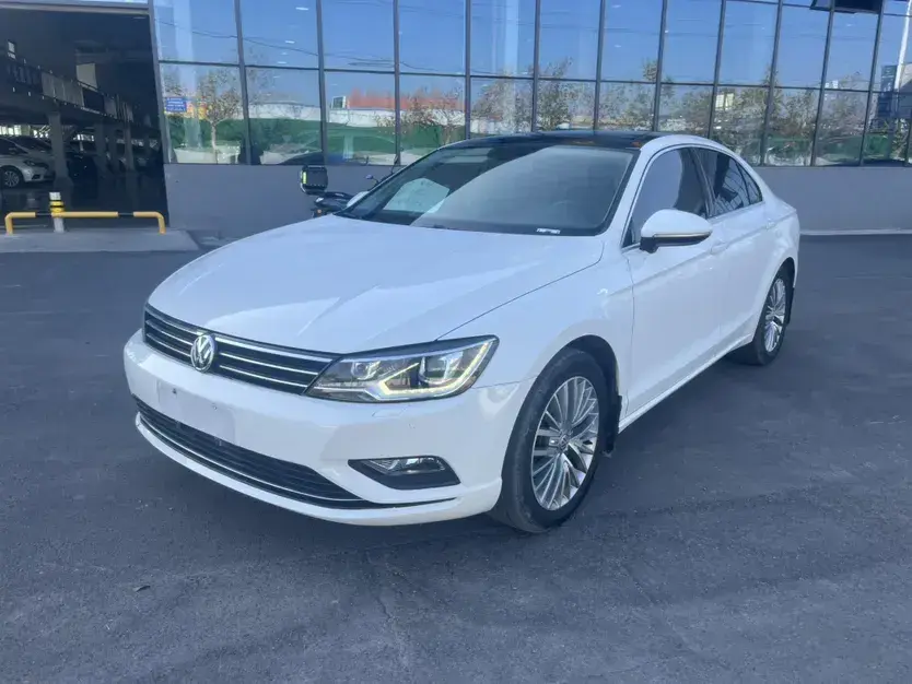 2015 Volkswagen Lamando 1.4T 150HP L4 7DCT