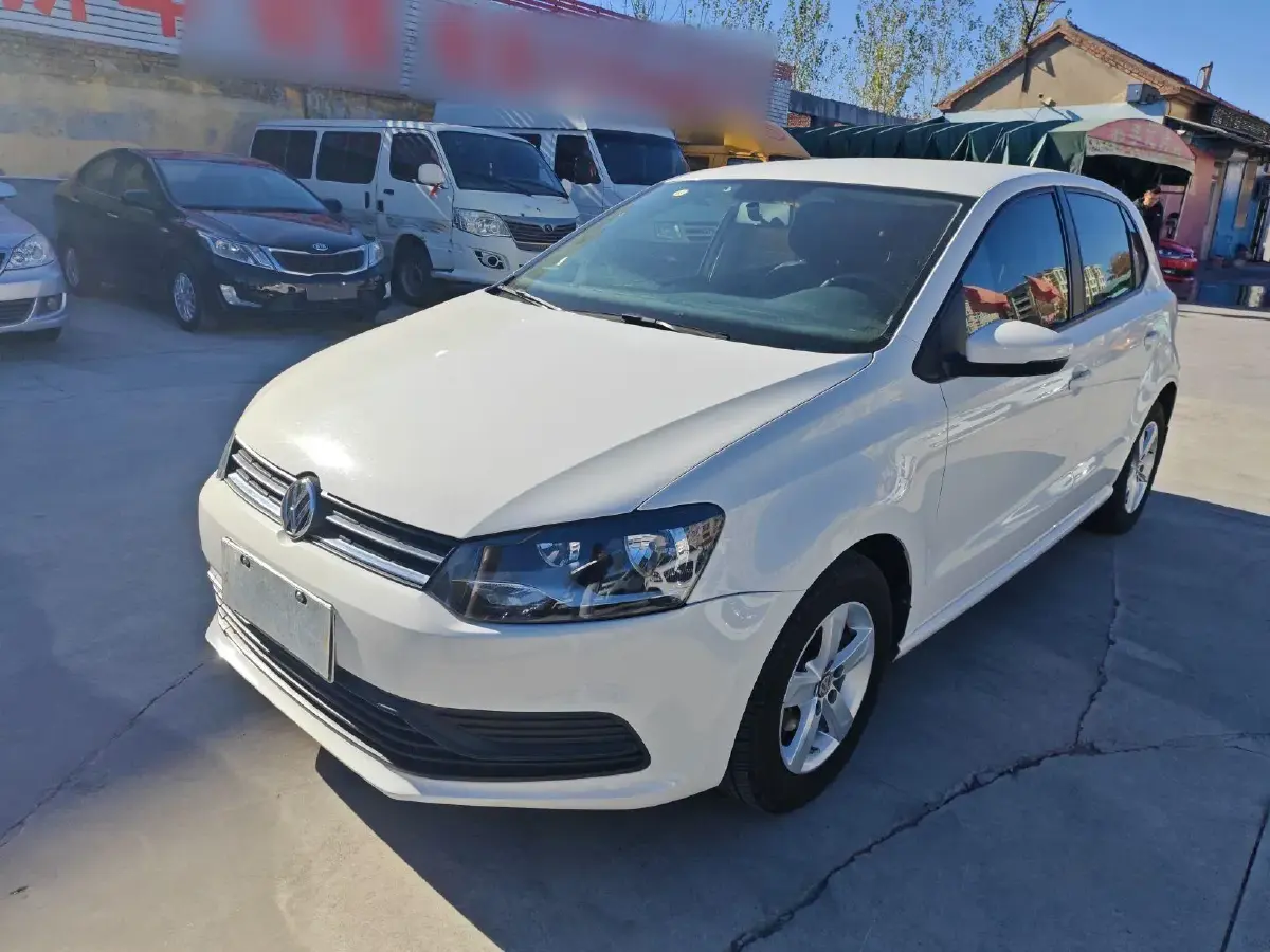 2016 Volkswagen Polo 1.4L 90HP L4 6AT