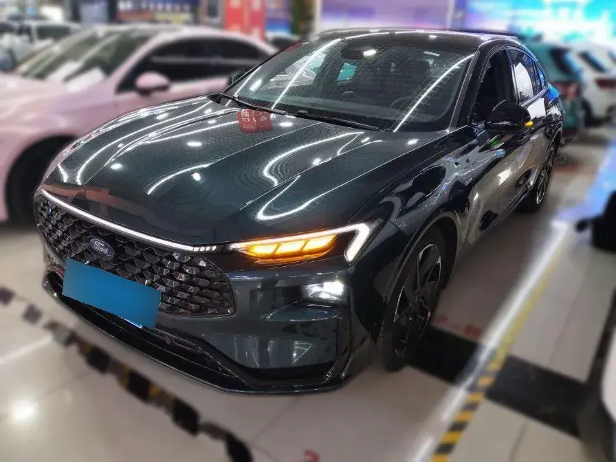 2023 Ford Mondeo 1.5T 190HP L4 E-CVT Hybrid