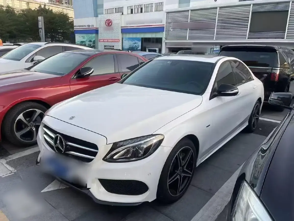 2018 Mercedes-Benz C Class 2.0T 184HP L4 9AT