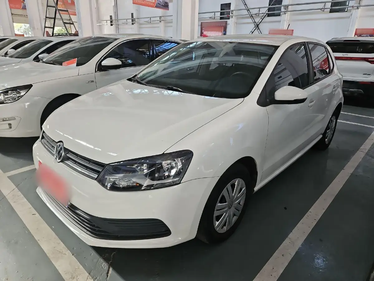 2016 Volkswagen Polo 1.4L 90HP L4 5MT