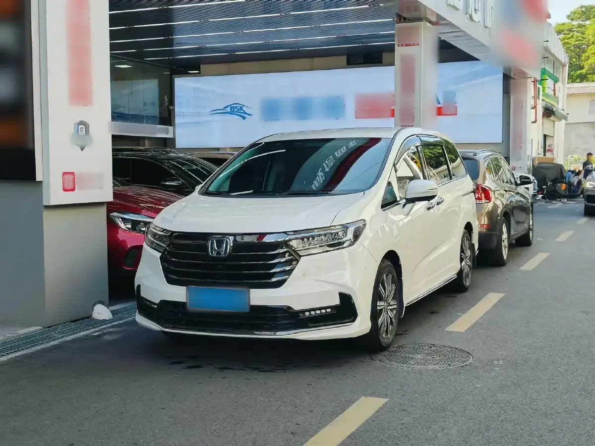 2022 Honda Odyssey 2.0L 146HP L4 E-CVT Hybrid