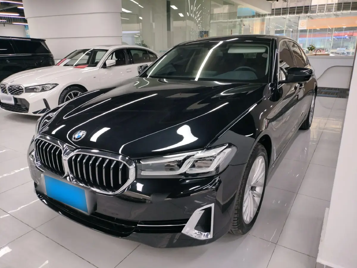 2022 BMW 5 Series 2.0T 184HP L4 8AT