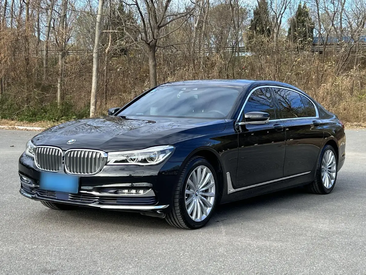 2017 BMW 7 Series 3.0T 326HP L6 8AT