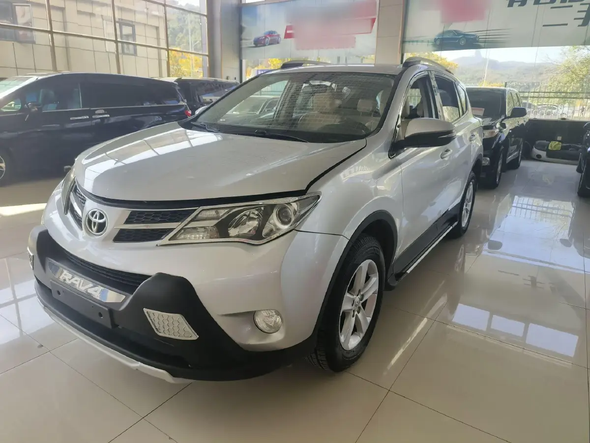 2013 Toyota RAV4 2.0L 147HP L4 CVT
