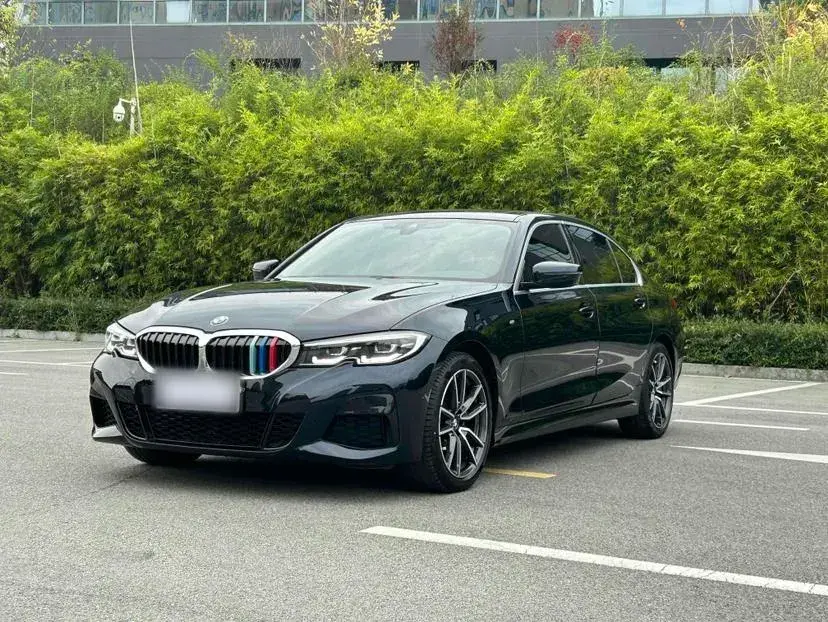 2022 BMW 3 Series 2.0T 184HP L4 8AT