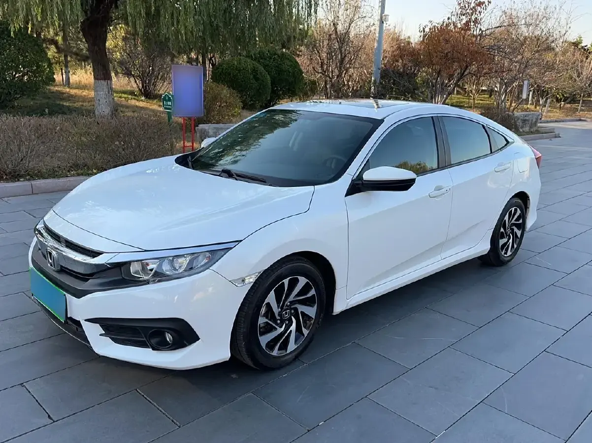 2016 Honda Civic 1.5T 177HP L4 CVT
