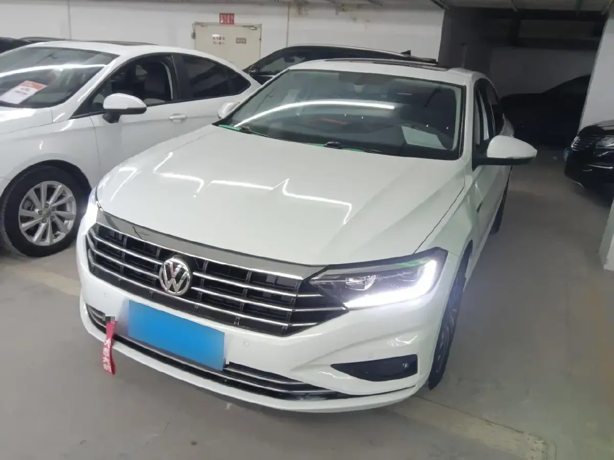 2021 Volkswagen Sagitar 1.4T 150HP L4 7DCT