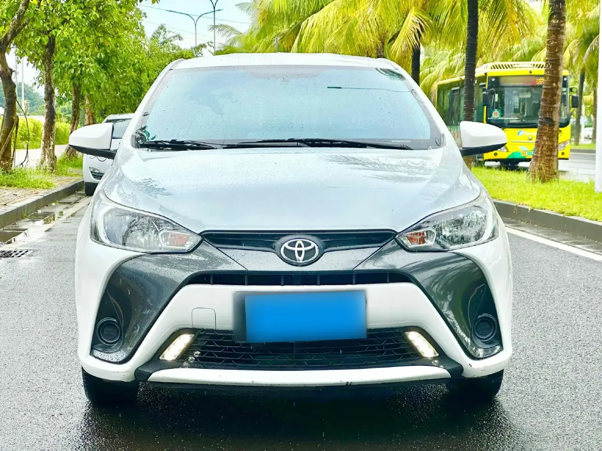 2017 Toyota Yaris L 1.5L 107HP L4 CVT
