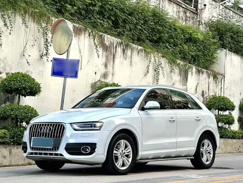 2013 Audi Q3 2.0T 170HP L4 7DCT