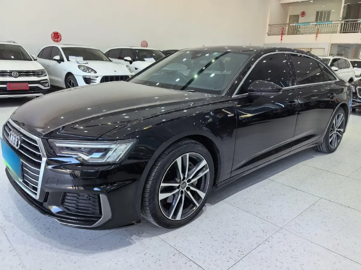 2021 Audi A6L 2.0T 190HP L4 7DCT