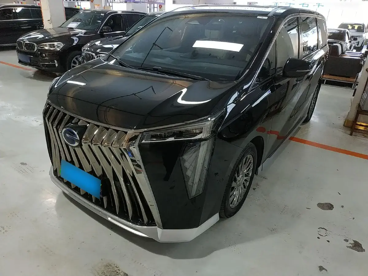 2023 GAC Trumpchi M8 2.0T 190HP L4 E-CVT Hybrid