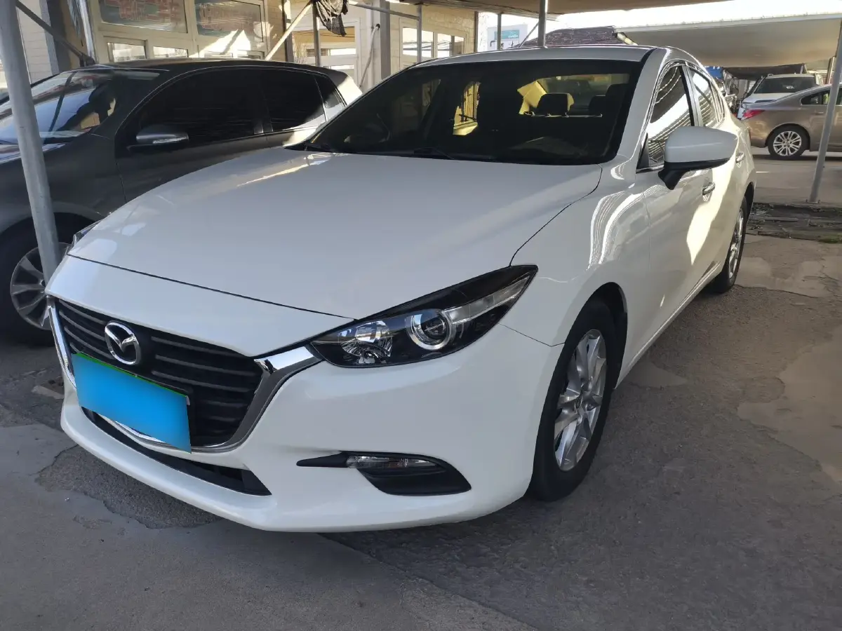 2017 Mazda 3 Axela 1.5L 117HP L4 6AT