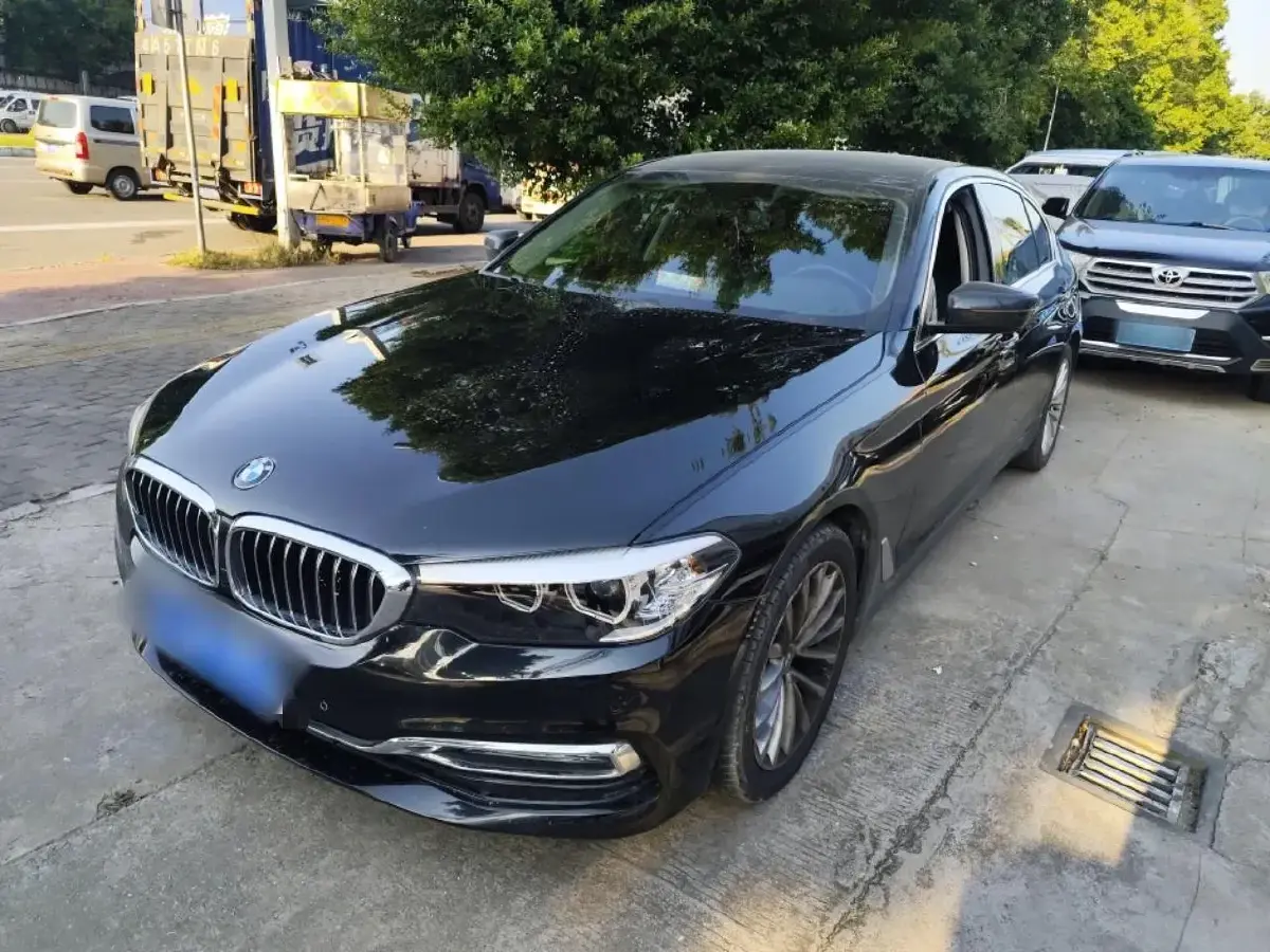 2018 BMW 5 Series 2.0T 184HP L4 8AT