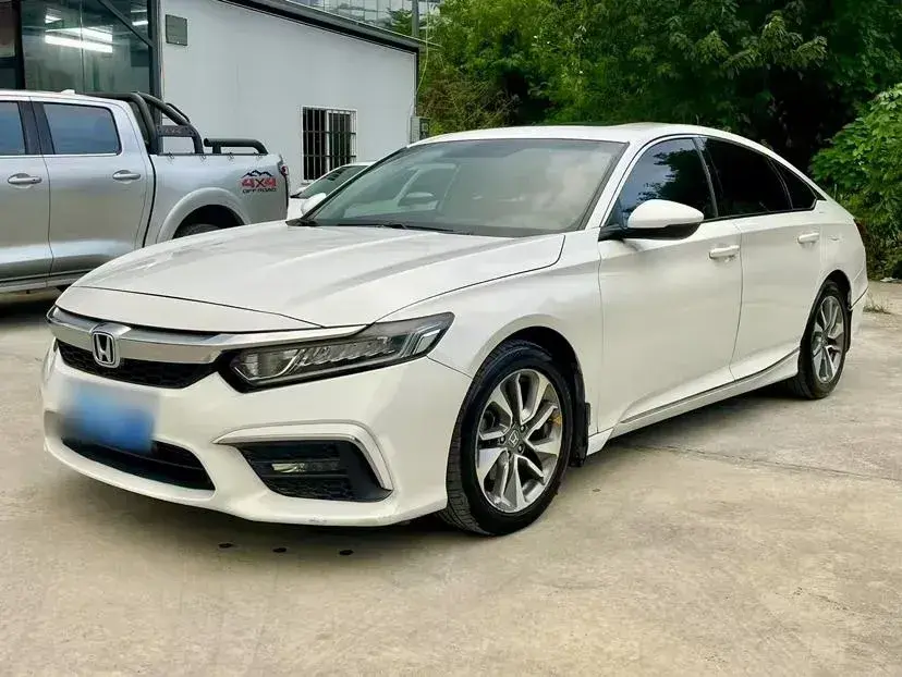 2019 Honda Inspire 1.5T 194HP L4 CVT