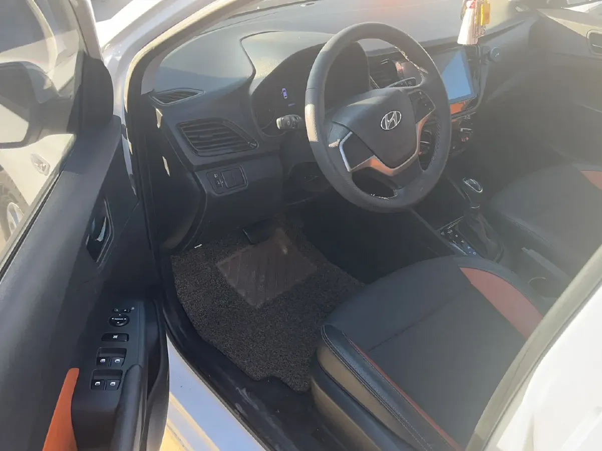 2017 Hyundai Verna RV 1.4L 100HP L4 6AT,autocango,china used car exporter,china ev exporter,chinese used car exporter,chinese used ev exporter