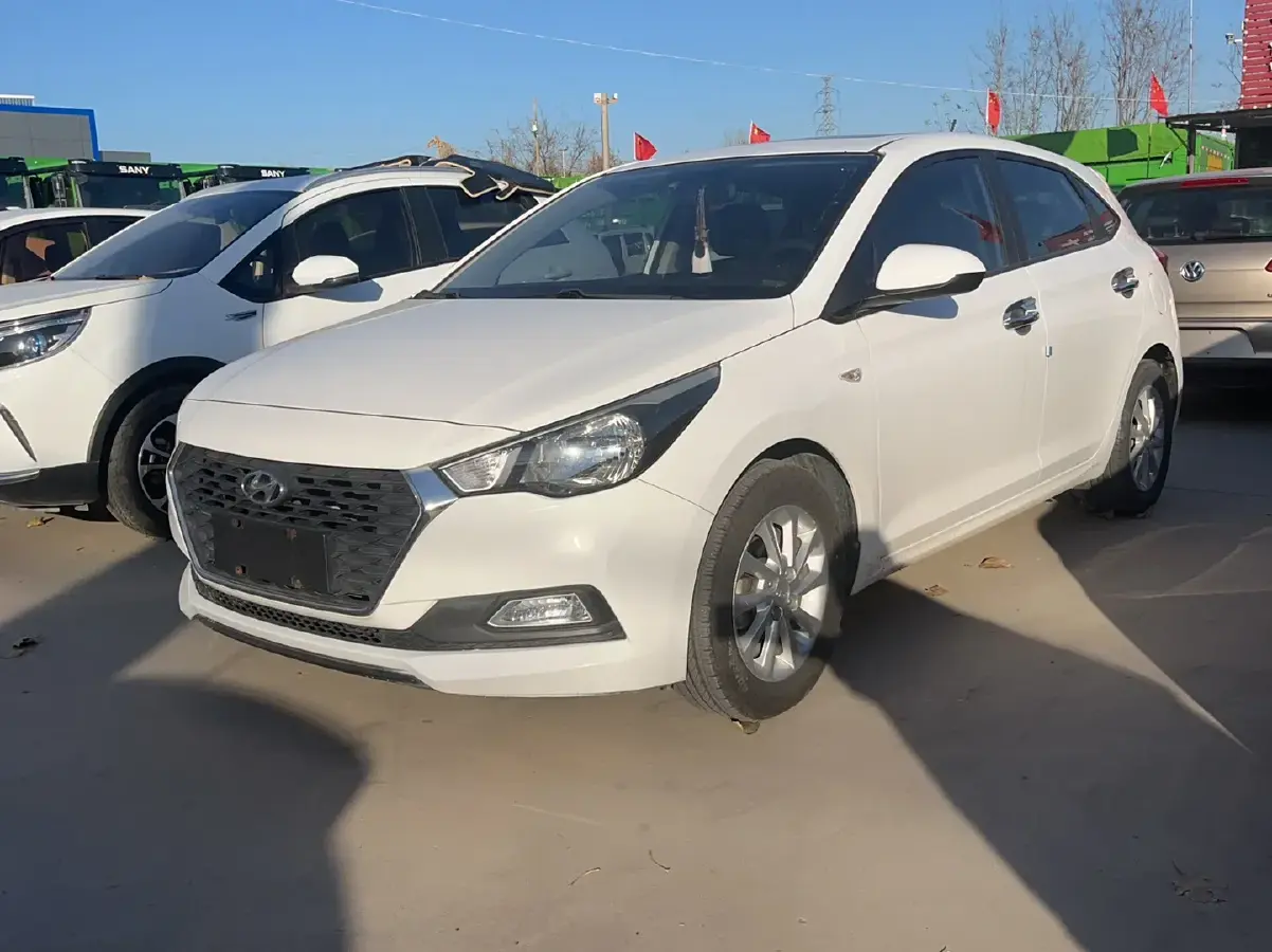 2017 Hyundai Verna RV 1.4L 100HP L4 6AT