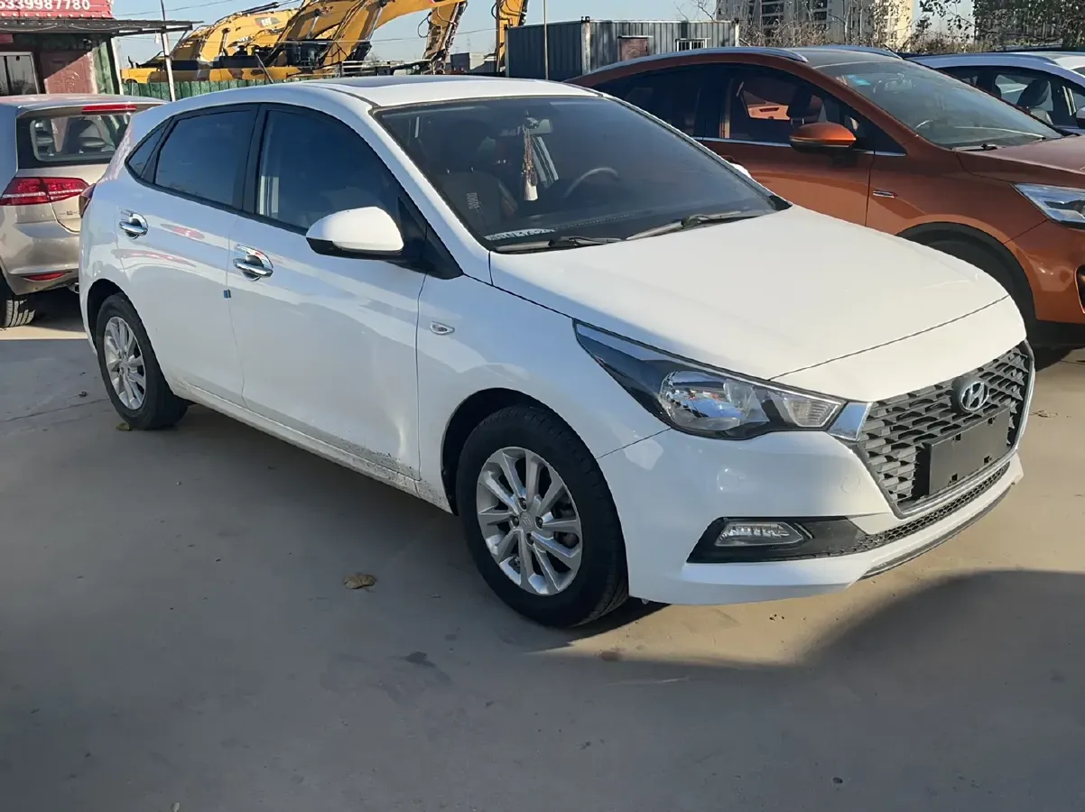 2017 Hyundai Verna RV 1.4L 100HP L4 6AT,autocango,china used car exporter,china ev exporter,chinese used car exporter,chinese used ev exporter