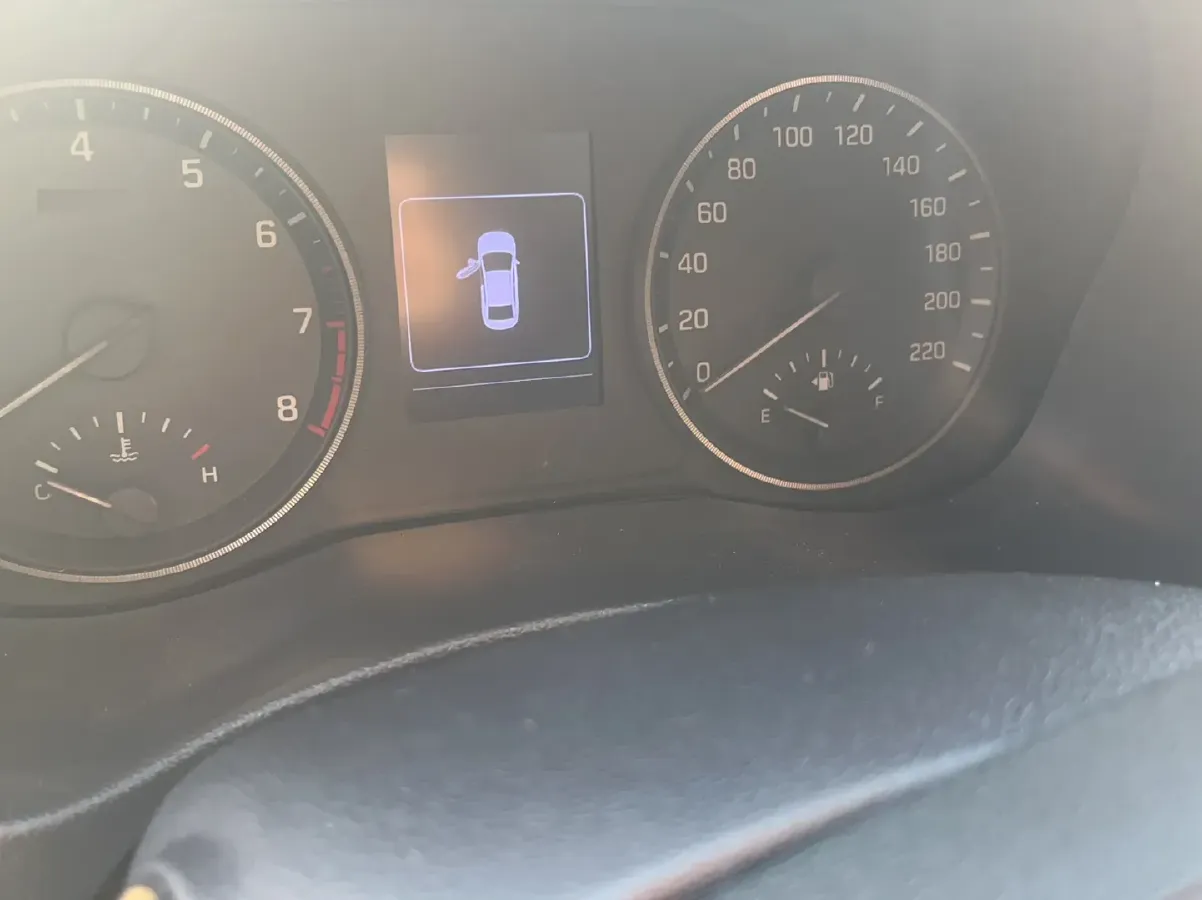 2017 Hyundai Verna RV 1.4L 100HP L4 6AT,autocango,china used car exporter,china ev exporter,chinese used car exporter,chinese used ev exporter