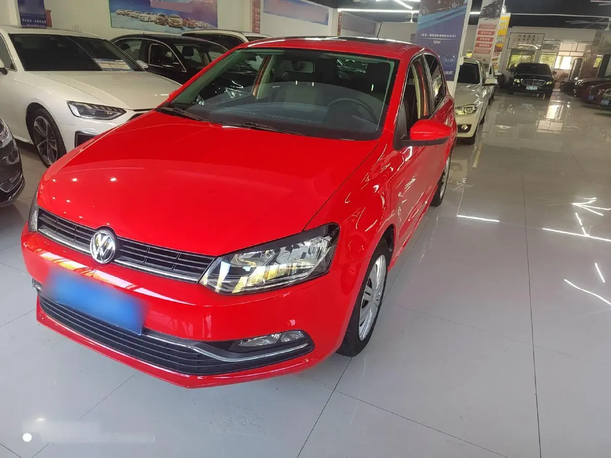 2016 Volkswagen Polo 1.6L 110HP L4 6AT