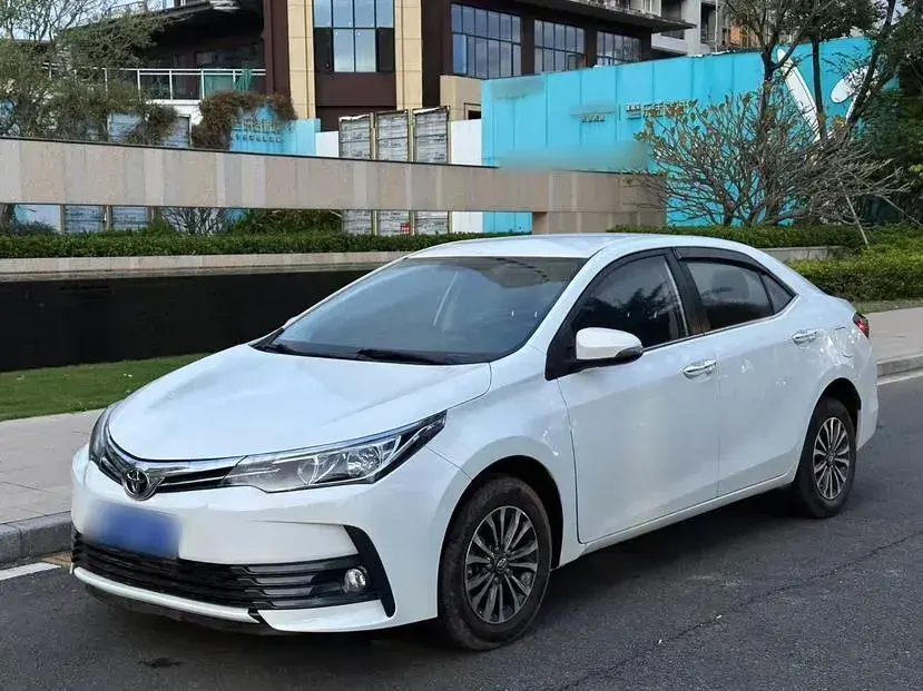 2017 Toyota Corolla 1.2T 116HP L4 CVT