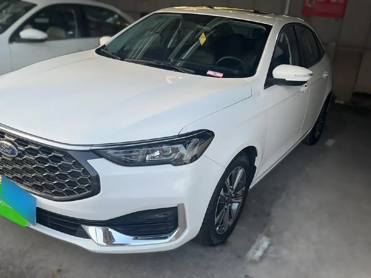 2021 Ford Escort 1.5L 122HP L3 6AT