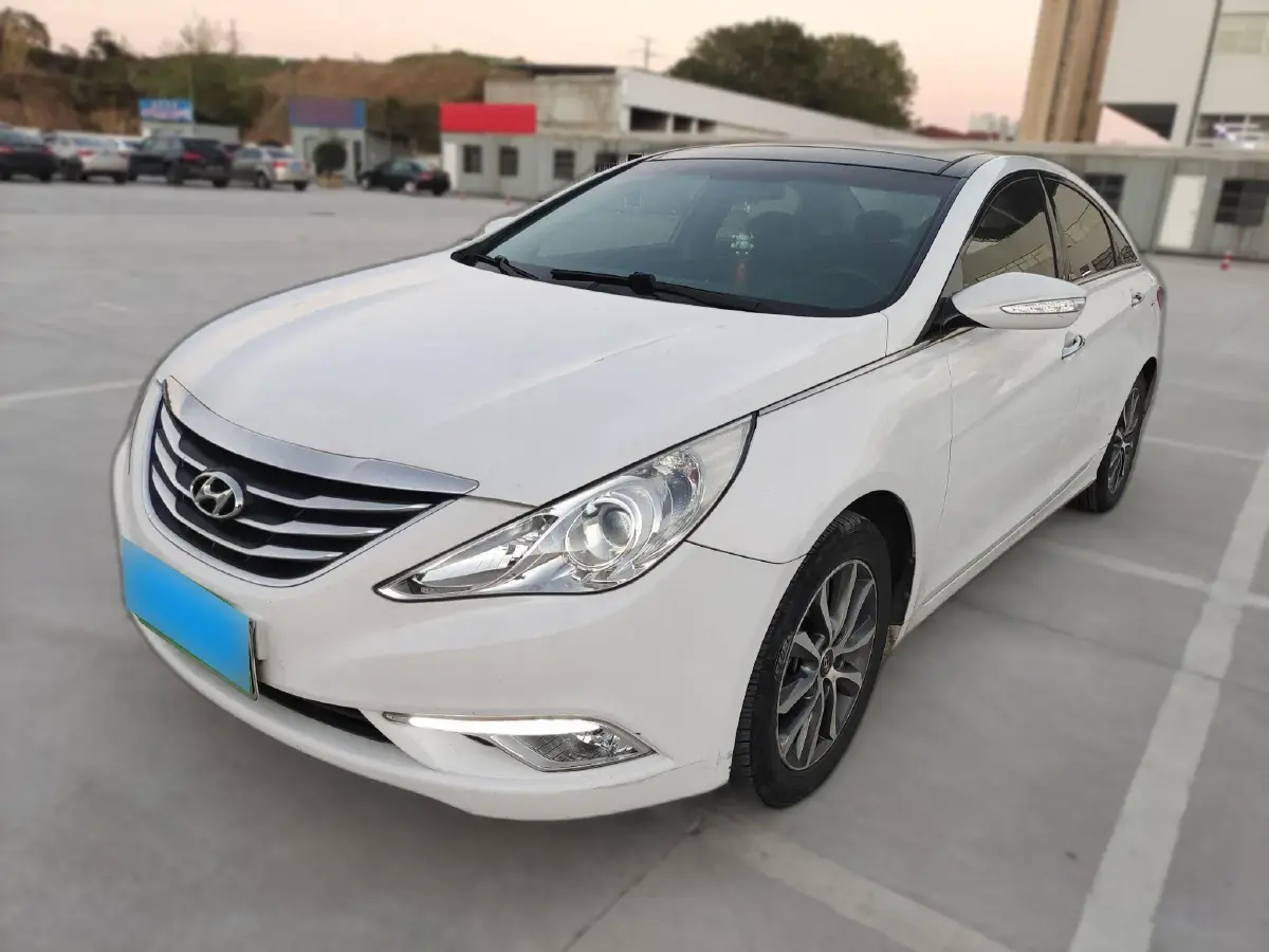 2013 Hyundai Sonata 2.0L 162HP L4 6AT