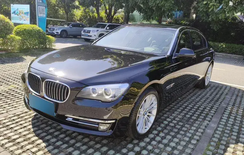 2014 BMW 7 Series 3.0L 258HP L6 8AT