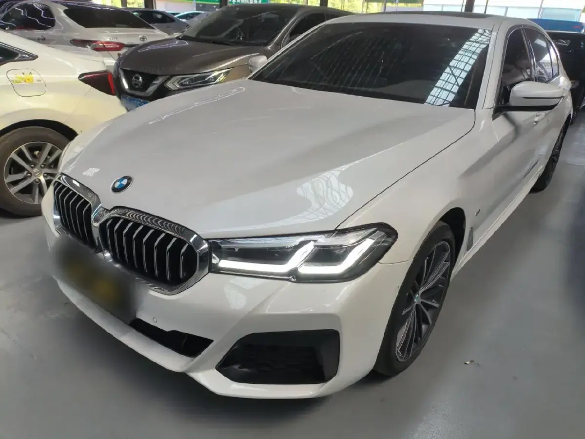 2022 BMW 5 Series 2.0T 252HP L4 8AT