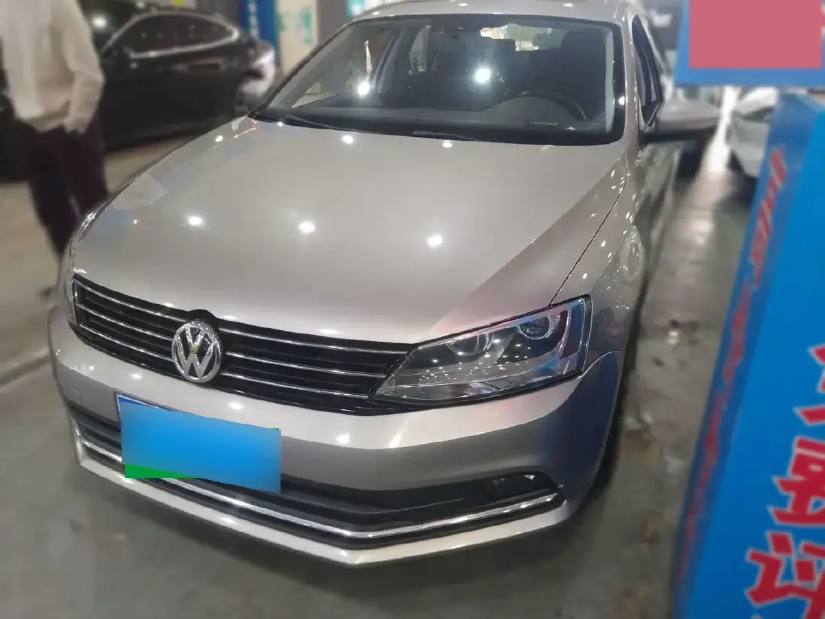 2018 Volkswagen Sagitar 1.4T 150HP L4 7DCT
