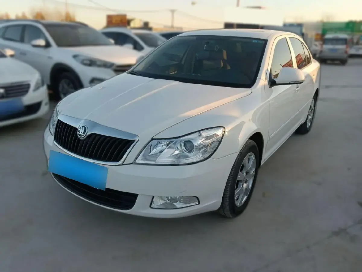 2015 Skoda Octavia 1.6L 105HP L4 6AT